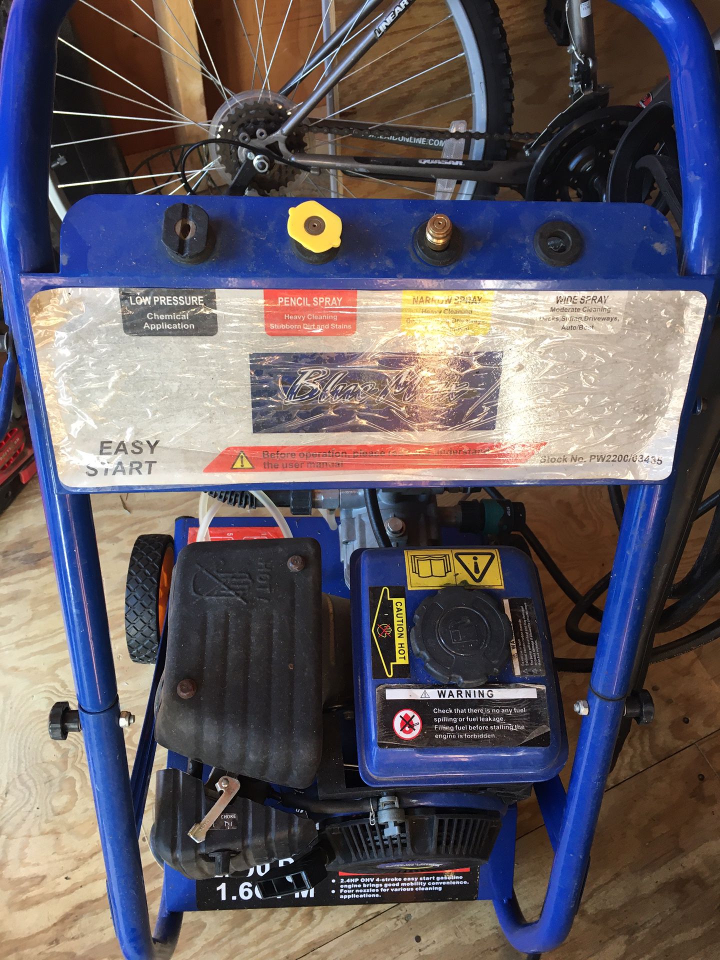 Blue Max Gas Pressure Washer (used 1 time) LOOKS NEW