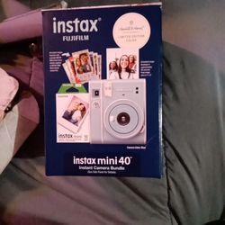 Instamax Fugi Film Instant Camera Bundle