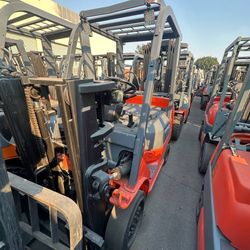 Toyota M7 Forklift 2 Stages 5000 Lbs
