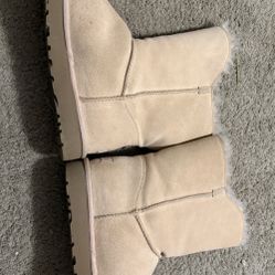 UGG Turn Lock Boots In Amberlight Blush 