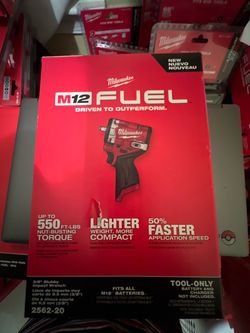 Milwaukee M12 FUEL 3/8" Stubby Impact Wrench