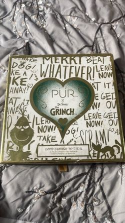 PÜR x Dr. Seuss' The Grinch "Good Enough to Steal" 12-Piece Collector's Face Palette