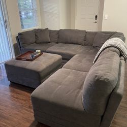 Thomasville sectional With Ottoman 