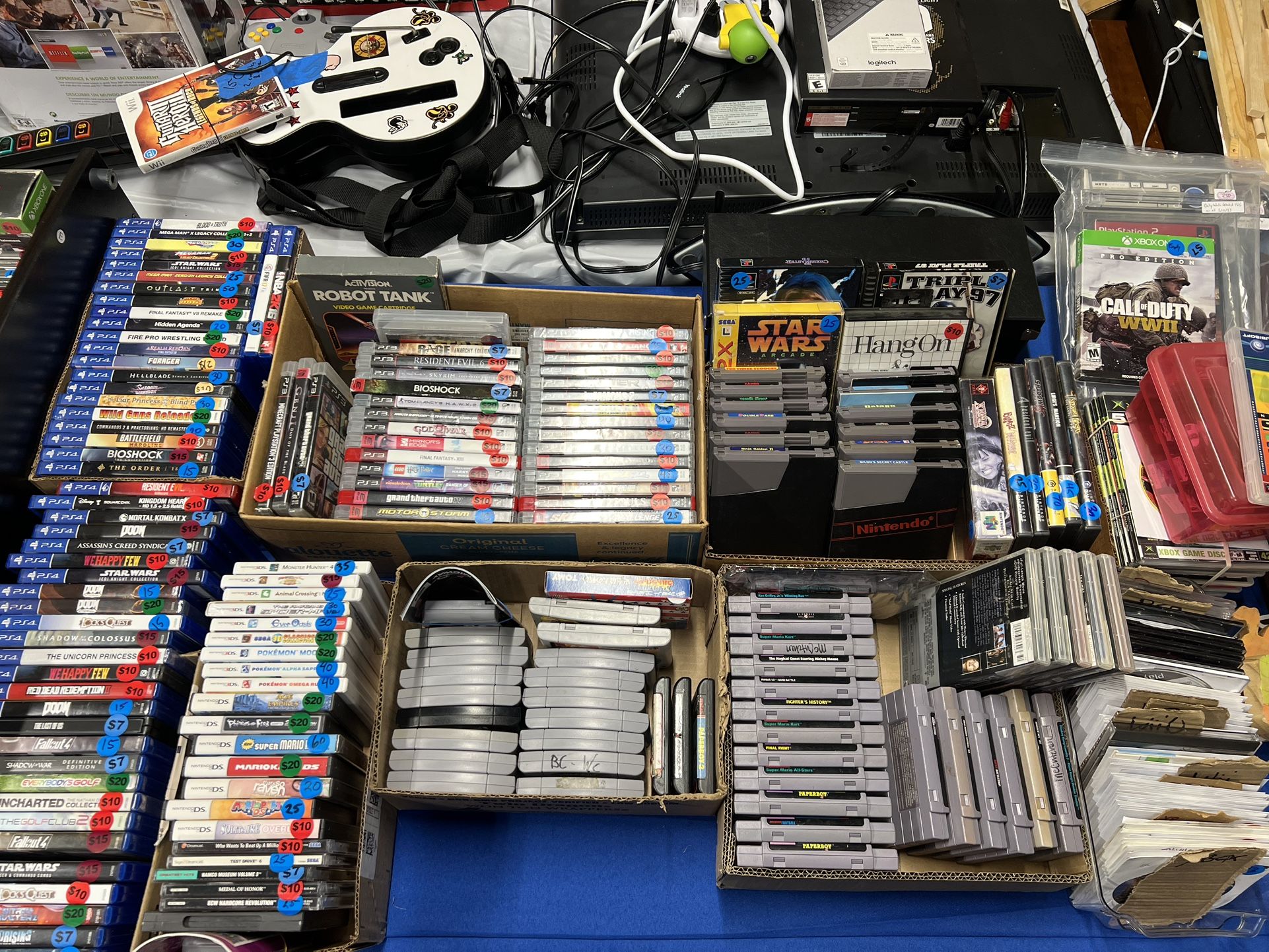🎮🎶 Garage Sale Extravaganza – Video Games, Music & More!