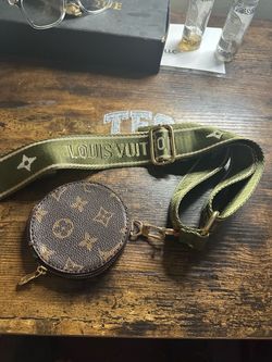 louis vuitton key chain wallet