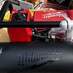Milwaukee  Compressor 