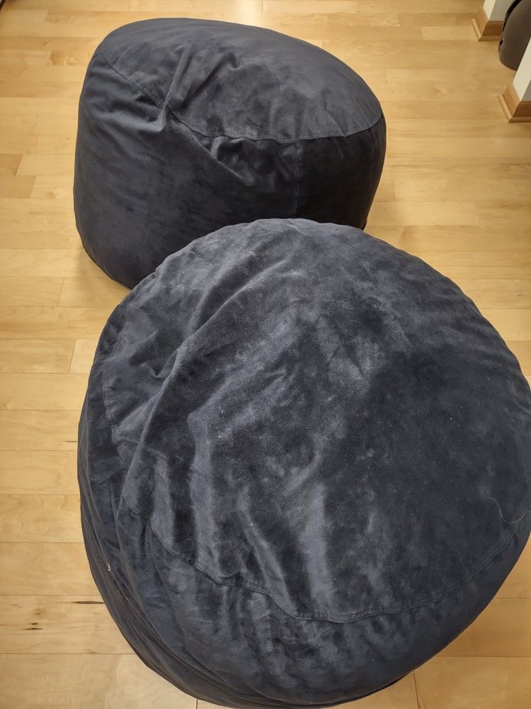 2 Bean Bags Chairs