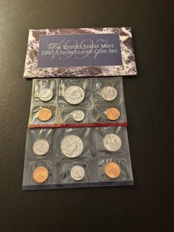 Coins –1995 Uncirculated Mint set in original mint packaging – Total 10 coins