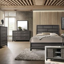 50% SALE Queen Size Bedroom Set 