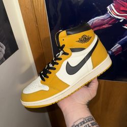 Jordan Retro 1 High OG Yellow Ochre 