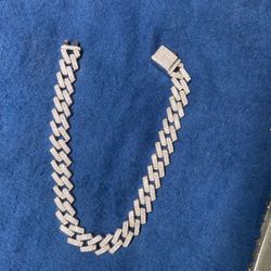 Prong Set Cuban Bracelet Moisanite 