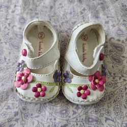 Baby girl shoes