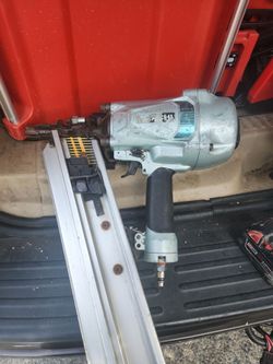 Nail gun