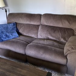 Couch - Electric recliner 