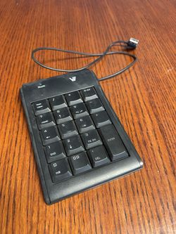 USB Wired Numeric Keypad – Plug & Play, Portable, Like New 