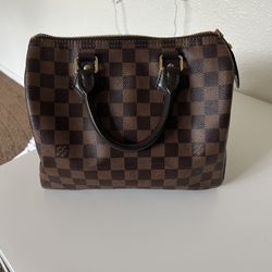 Lv White Slippers for Sale in Santa Ana, CA - OfferUp