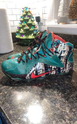 Lebron 12 Xmas ‘Akron Birch’