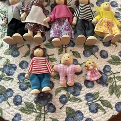 Dollhouse Bunk Beds With People 