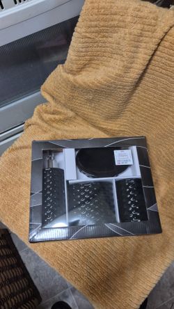 Black Bathroom Accessory Set 4-Piece