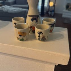 Vintage Japanese Saki Set 