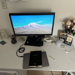 White Desk