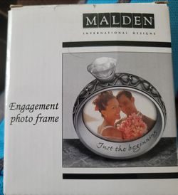 New Engagement Ring Frame