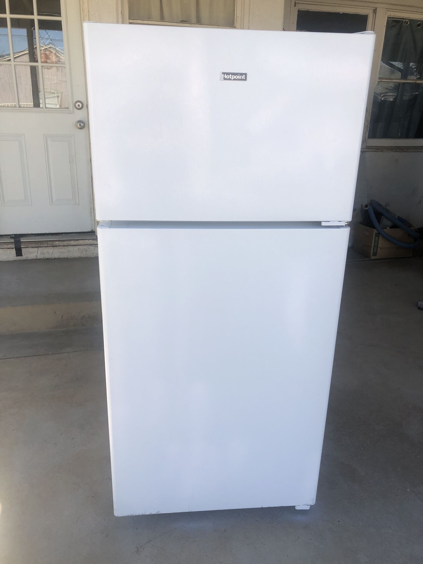 Refrigerator 