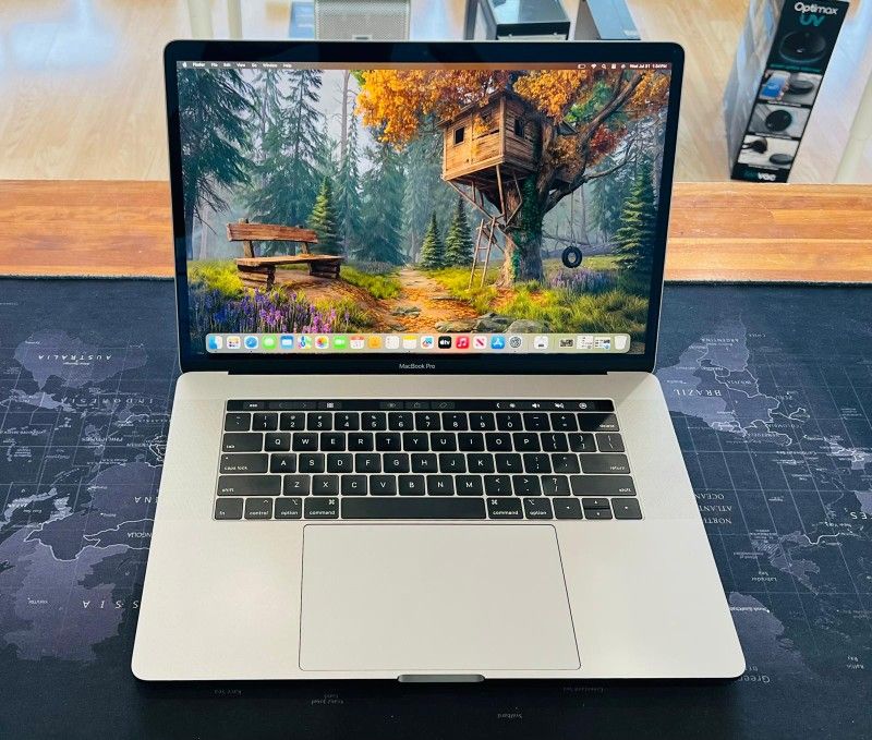 Apple MacBook Pro 15” 2019 Core i9 16GB 500GB Radeon Pro 560X