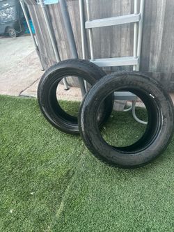 2 Signature II Dunlop tires size 215/60 R 17