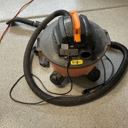 Rigid Shop-vac with accessories- Works Like New
