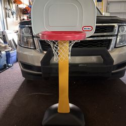 Little Tykes Basketball Hoop