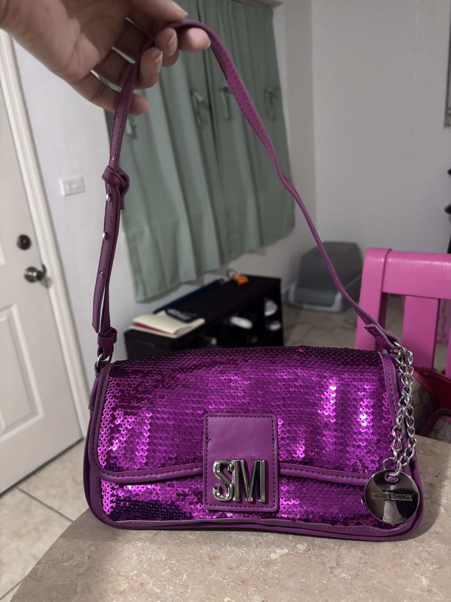 BRIGHT PINK STEVE MADDEN