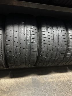 PAIR OF TIRE 305 35 20 PIRELLI 85% LIFE