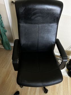 Office Chair With Wheels 