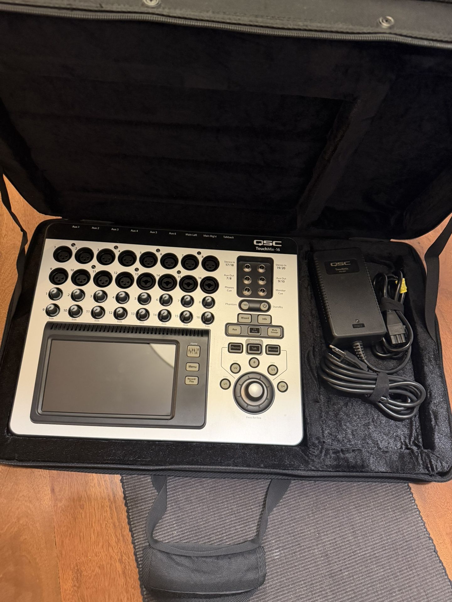 QSC Touch Mix 16