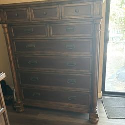 Dressers And Nightstands