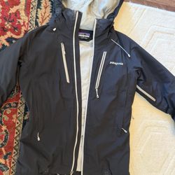 Patagonia Women’s Jacket (M)