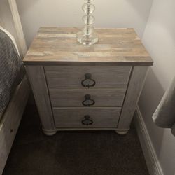 Ashley Furniture Willowton King Bedroom Set