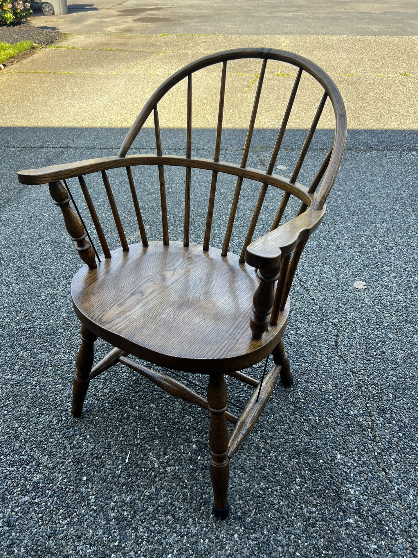 Bow-Back Windsor Arm Chair