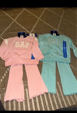 Girls  sets 2t 3t 4t