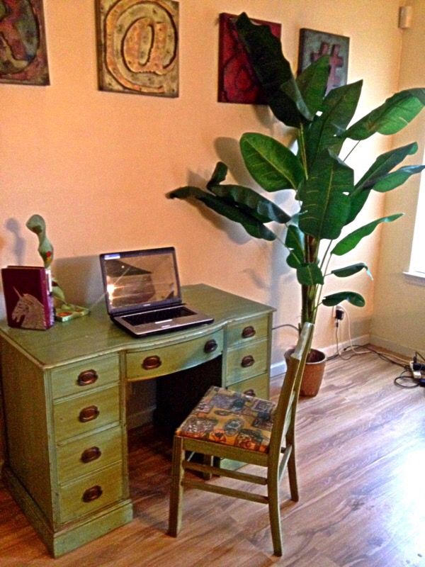 Green vintage Desk with Chair Furniture