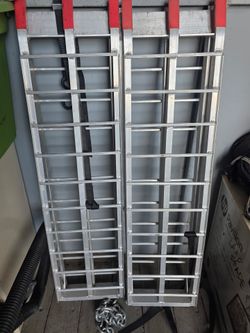 2 Heavy Duty Aluminum Folding Loading Ramps