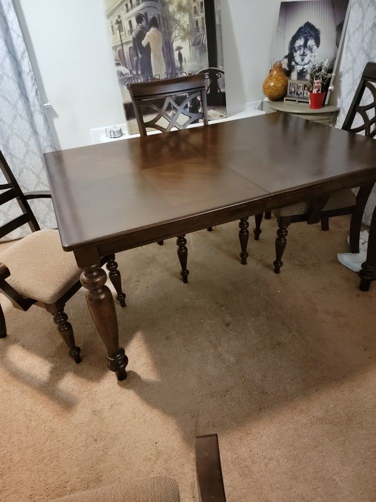 Expandable Dining Room Table