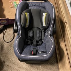 Car Seat  Infant Car Seat Snugride Snuglock35