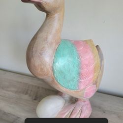 DUCK W Egg..ALL Wood