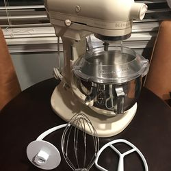 🔥 Professionally Refurbished KitchenAid KSM5 Heavy Duty – Almond Cream 🔥