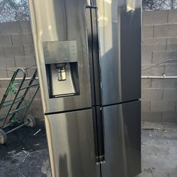 ✨ Beautiful Samsung 4-Door Refrigerator ✨