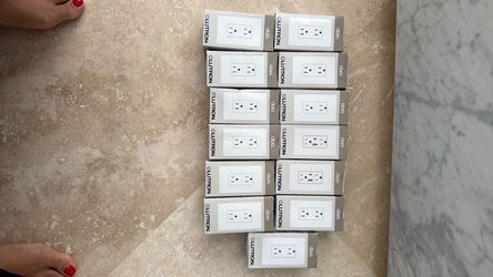 Lutron Dara Outlets – Lot of 13