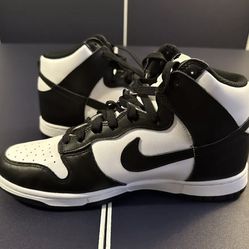 Nike Dunk High Panda Black  Size 8.5