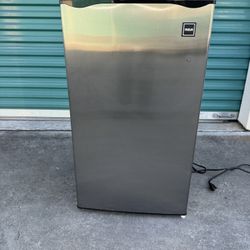 MiniFridge
